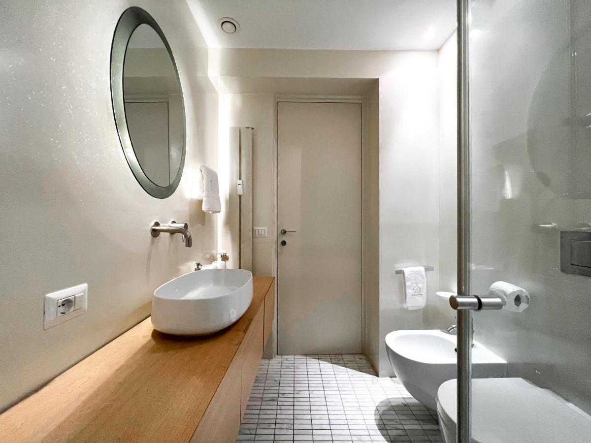 Luxury House & Secret Garden - Strategic Location, 100M To Metro B Apartamento Roma Exterior foto
