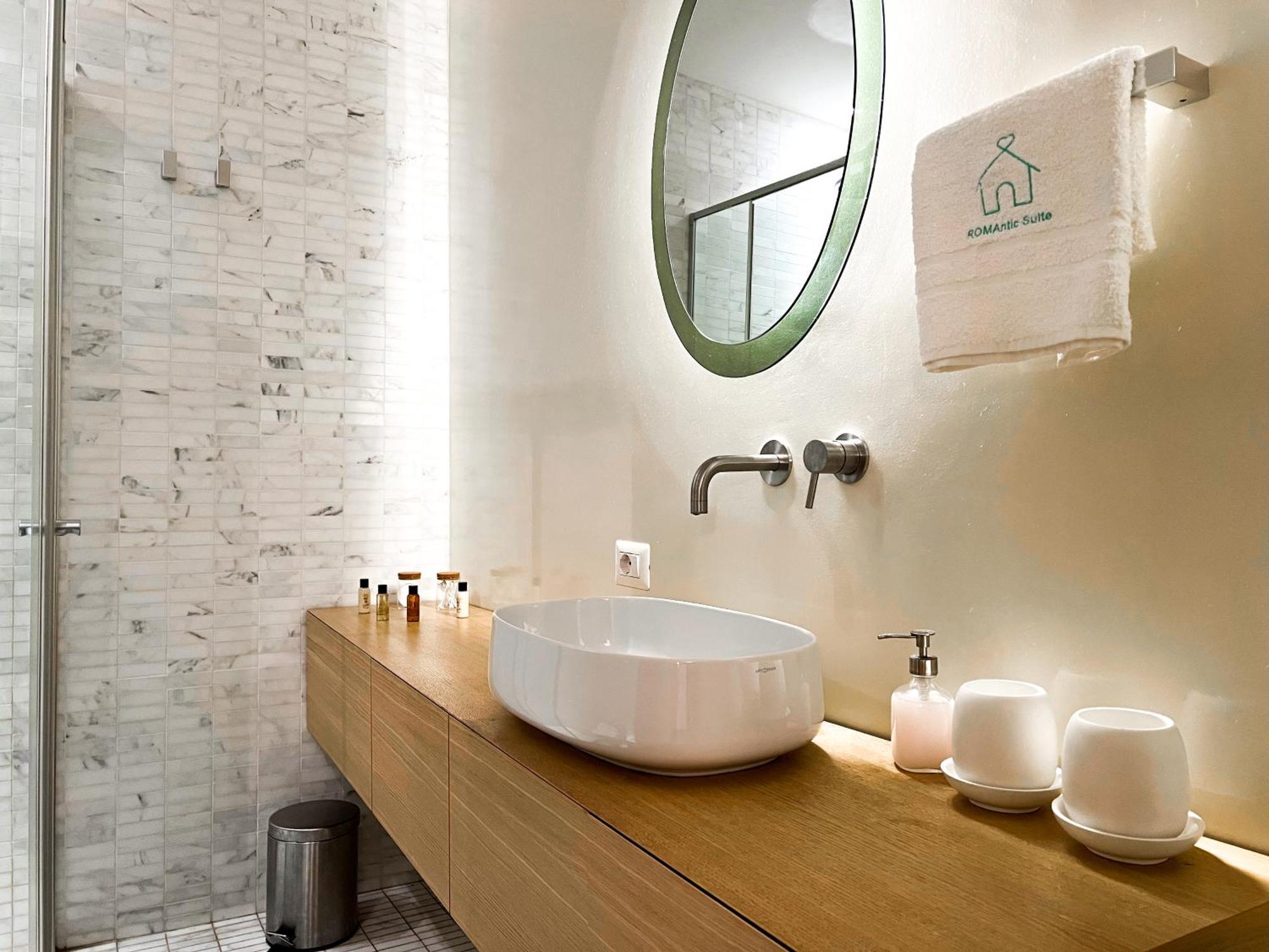 Luxury House & Secret Garden - Strategic Location, 100M To Metro B Apartamento Roma Exterior foto